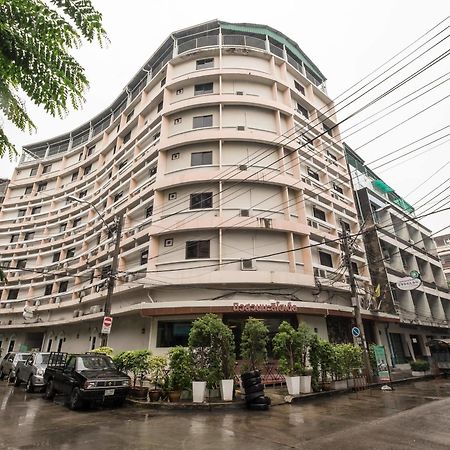 New Suanmali Hotel Bangkok Exterior photo