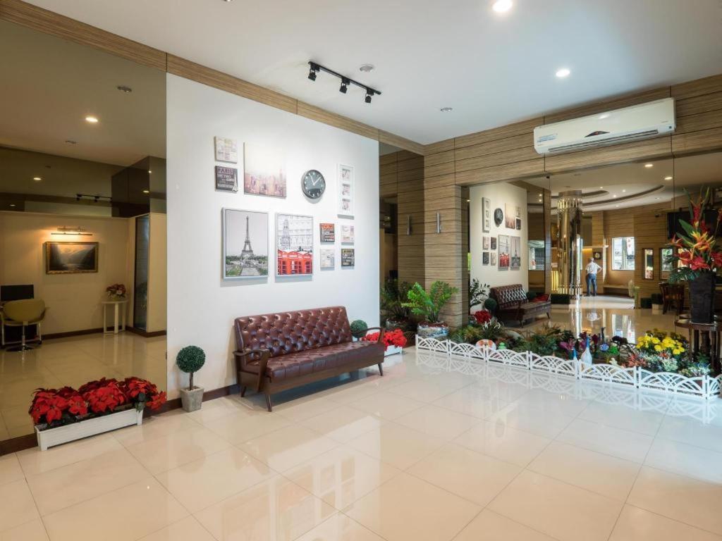 New Suanmali Hotel Bangkok Exterior photo