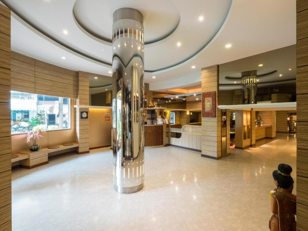 New Suanmali Hotel Bangkok Exterior photo