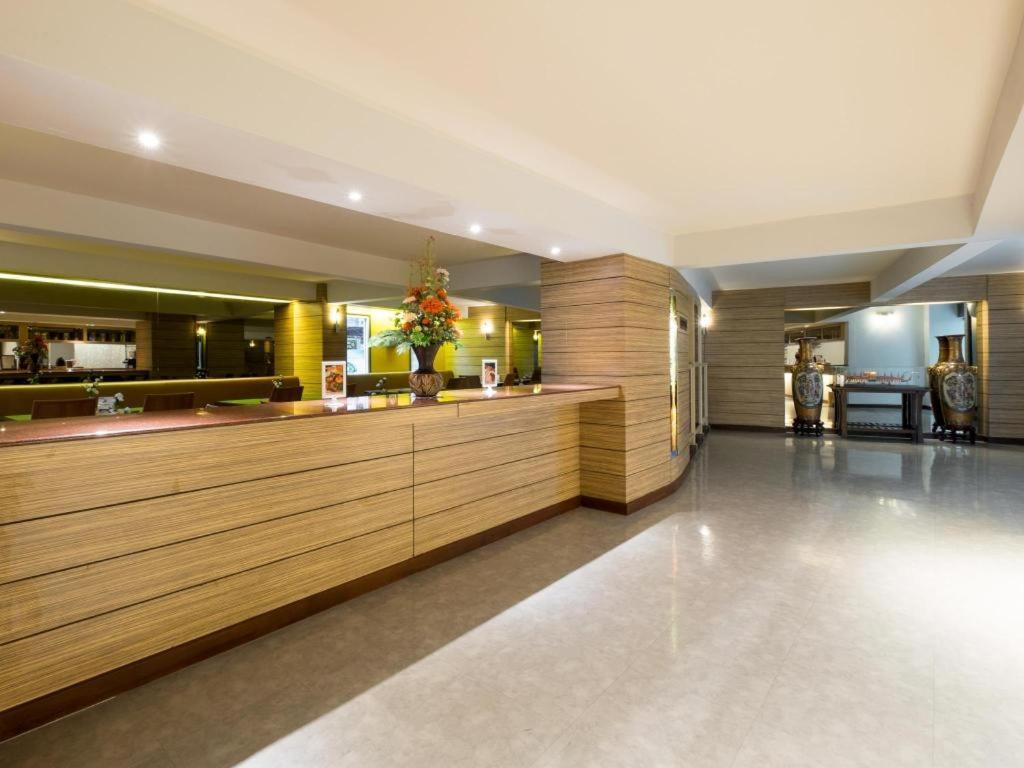 New Suanmali Hotel Bangkok Exterior photo