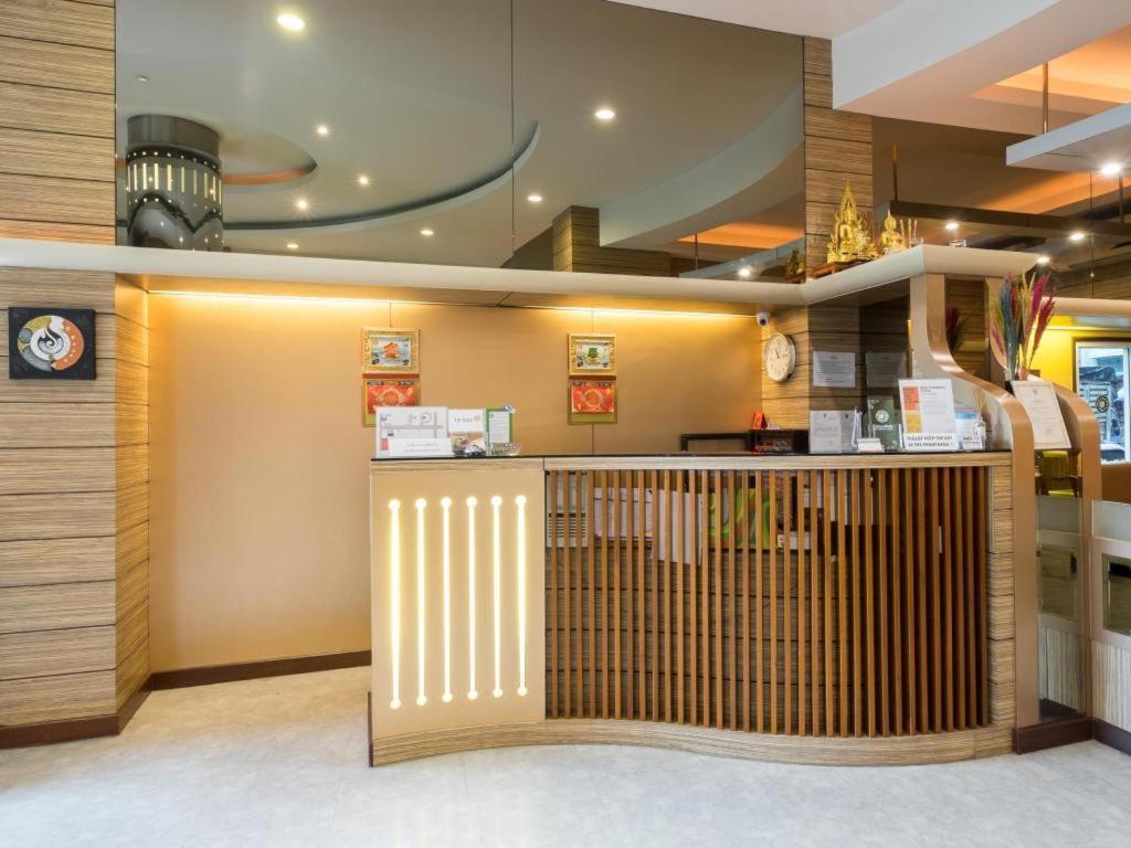 New Suanmali Hotel Bangkok Exterior photo
