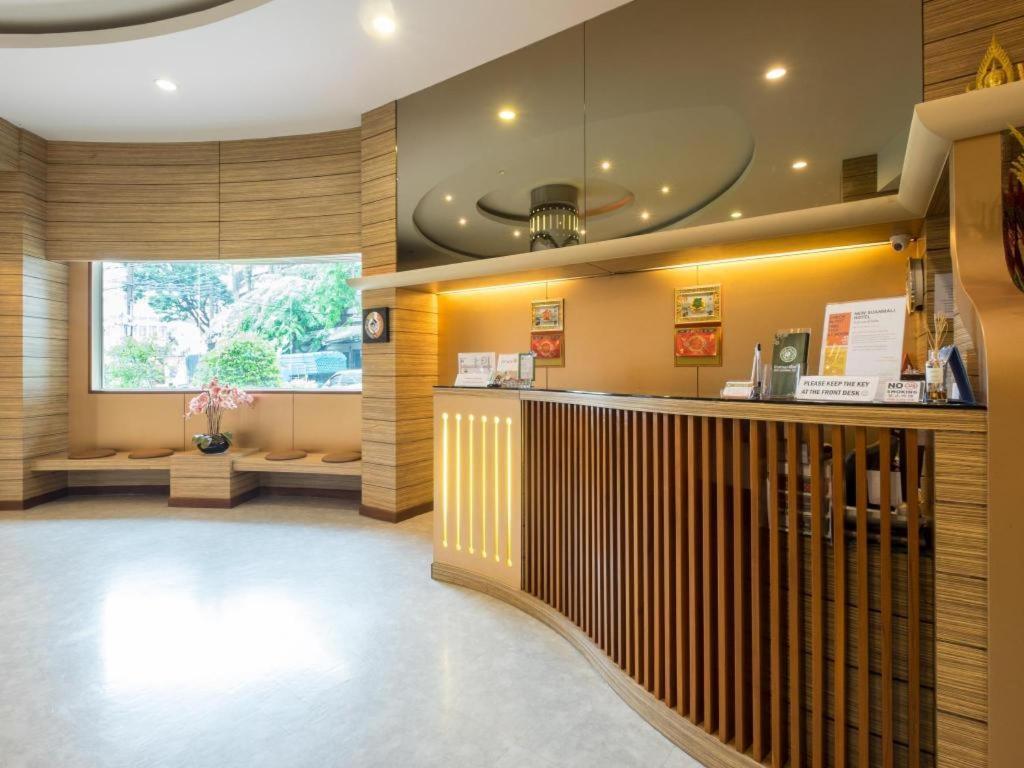 New Suanmali Hotel Bangkok Exterior photo