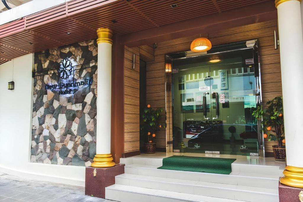 New Suanmali Hotel Bangkok Exterior photo
