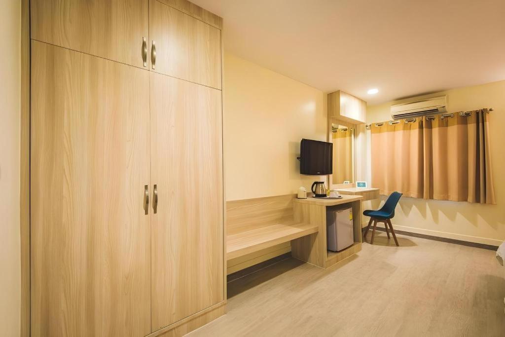 New Suanmali Hotel Bangkok Exterior photo