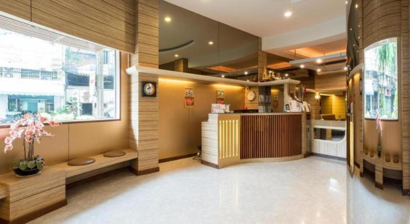 New Suanmali Hotel Bangkok Exterior photo