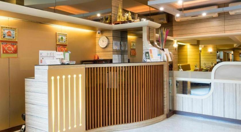 New Suanmali Hotel Bangkok Exterior photo