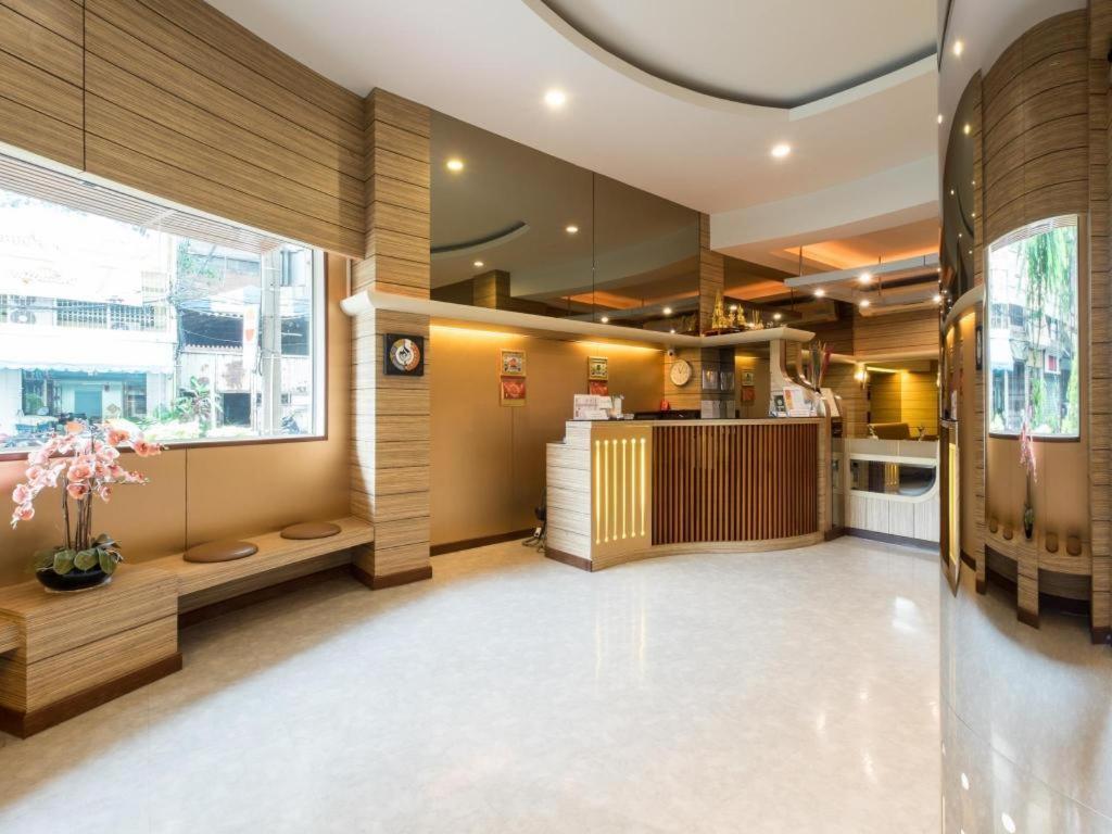 New Suanmali Hotel Bangkok Exterior photo